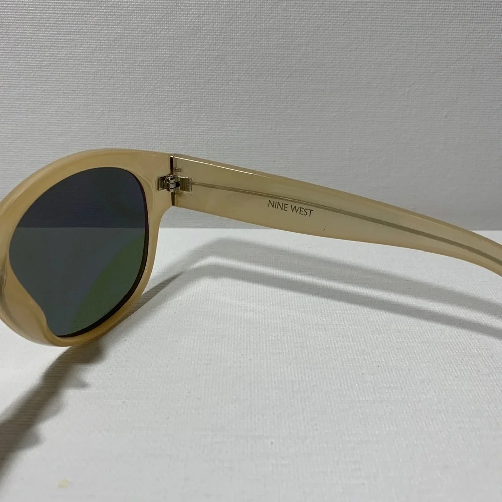 Nine West cream colored wayfarer style sunglasses